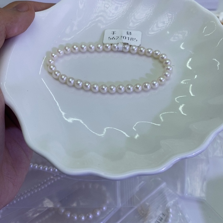 淡水珍珠颈饰未镶嵌