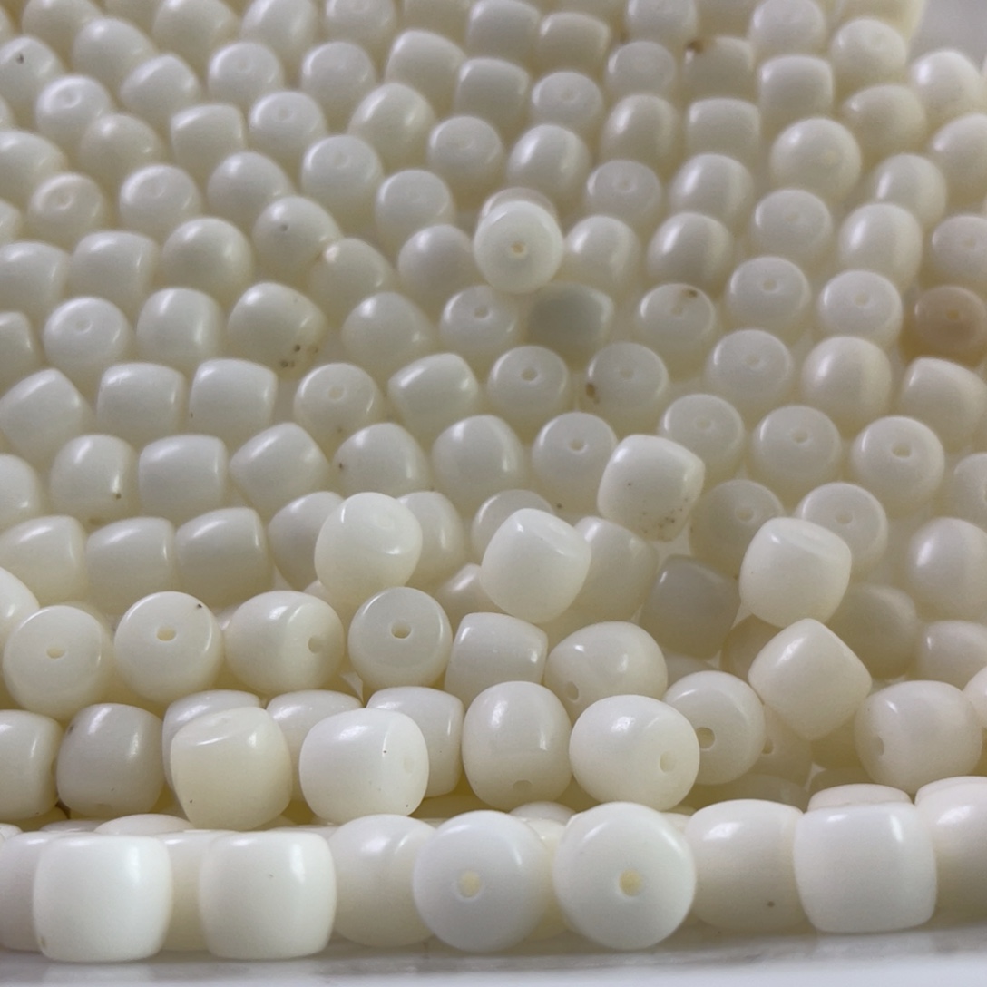 白玉菩提吊坠瑕疵11-10白玉直切169颗