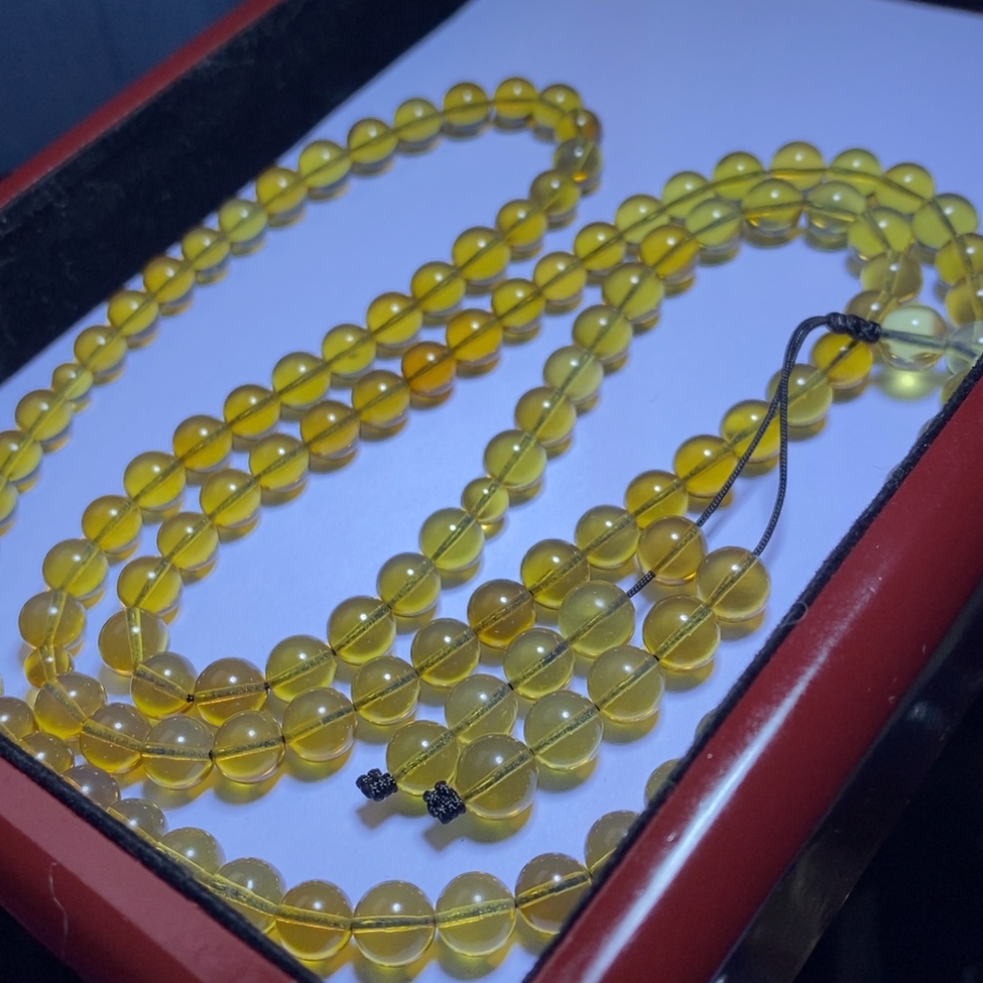 琥珀未镶嵌裸石。。。