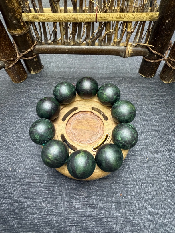 B680龙二文玩越南沉