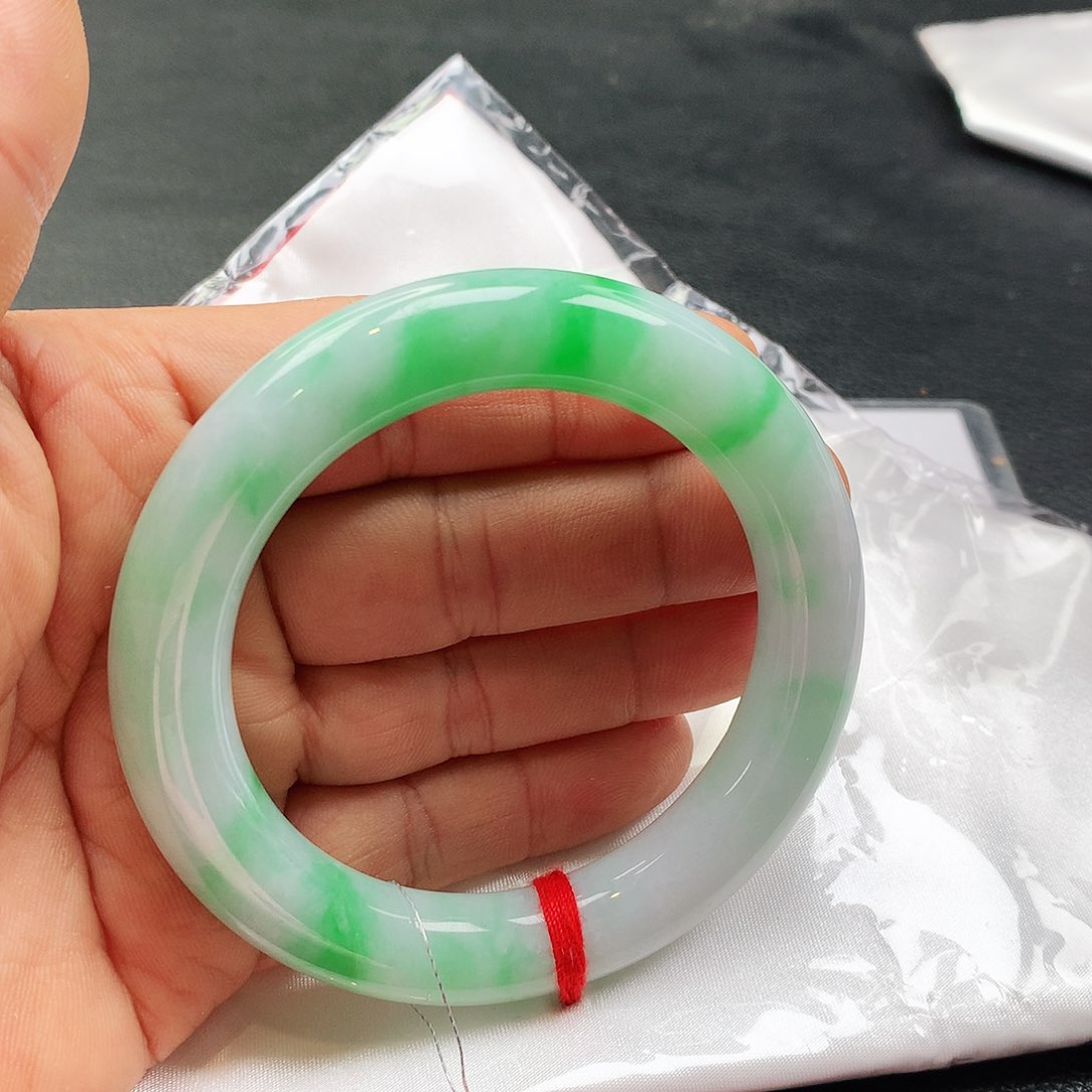 未镶嵌手镯翡翠天然翡翠手镯