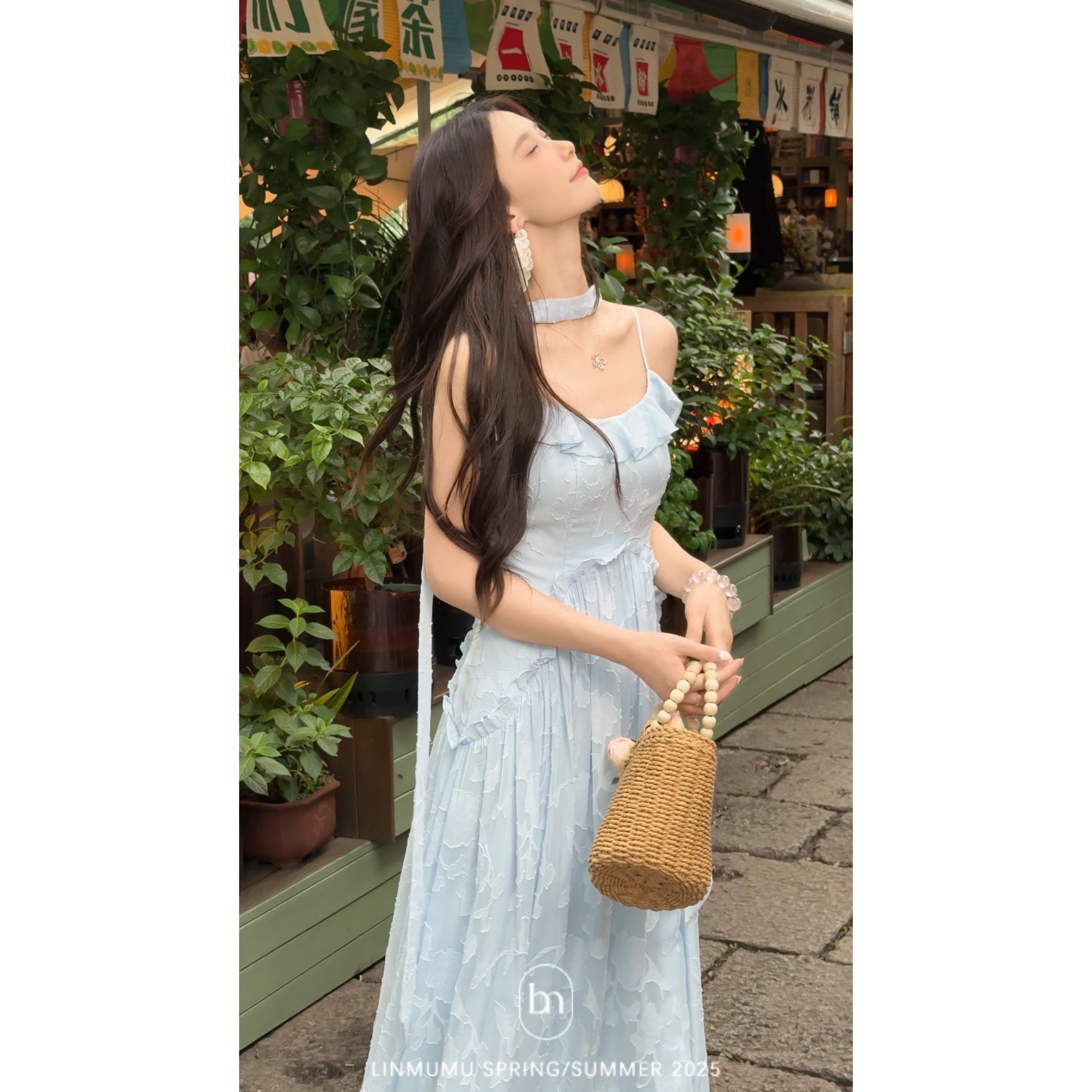 Lin/林木木 立体剪花木耳花边温柔气质风收腰显瘦无袖连衣裙