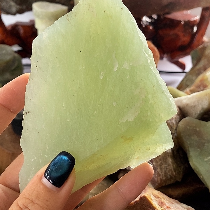 未镶嵌蛇纹石玉珠宝奇石