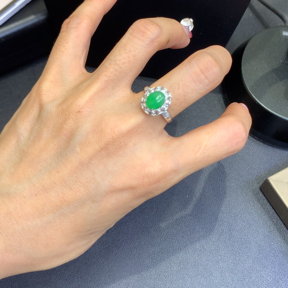 【闪购商品】翡翠18K金镶嵌颈饰翡翠