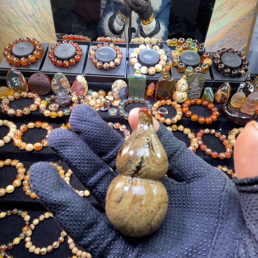 琥珀未镶嵌手串葫芦