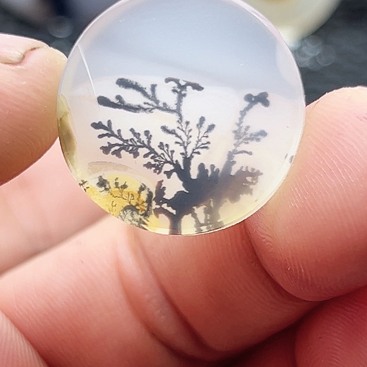 笔***生玛瑙/玉髓未镶嵌珠宝半成品