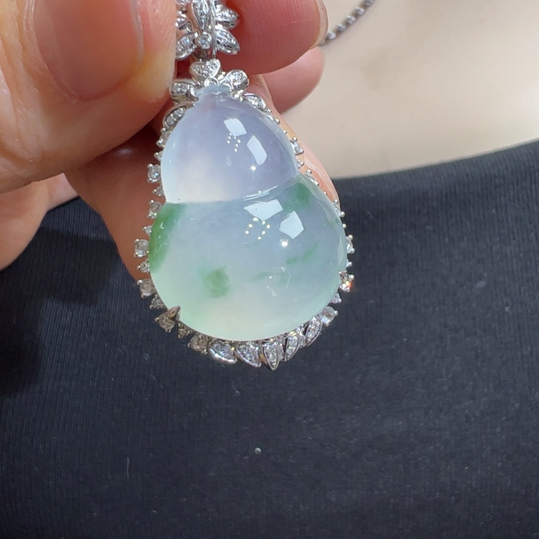 翡翠吊坠(不含链)18K金镶嵌