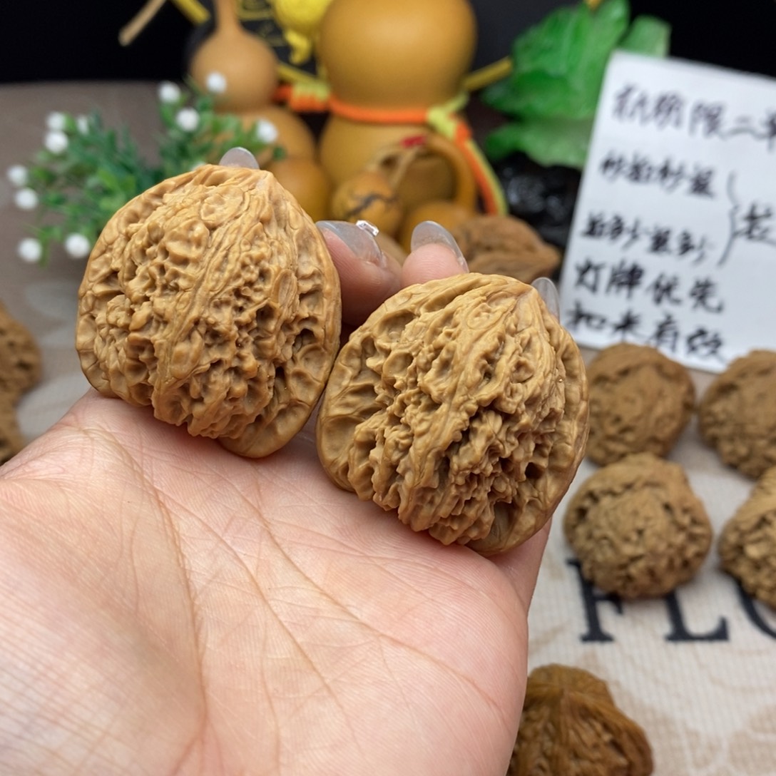 文玩核桃吊坠南疆