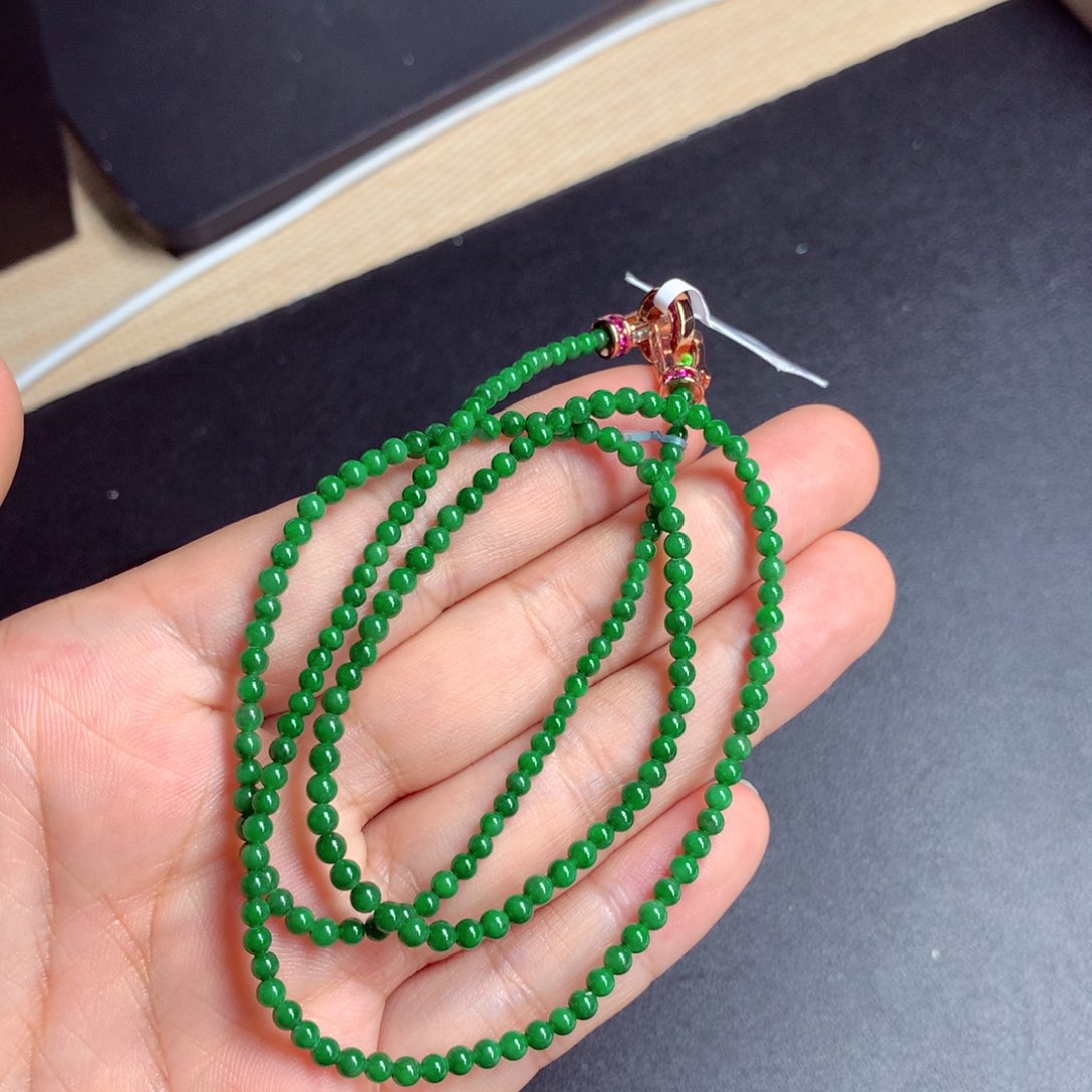 翡翠未镶嵌颈饰项链