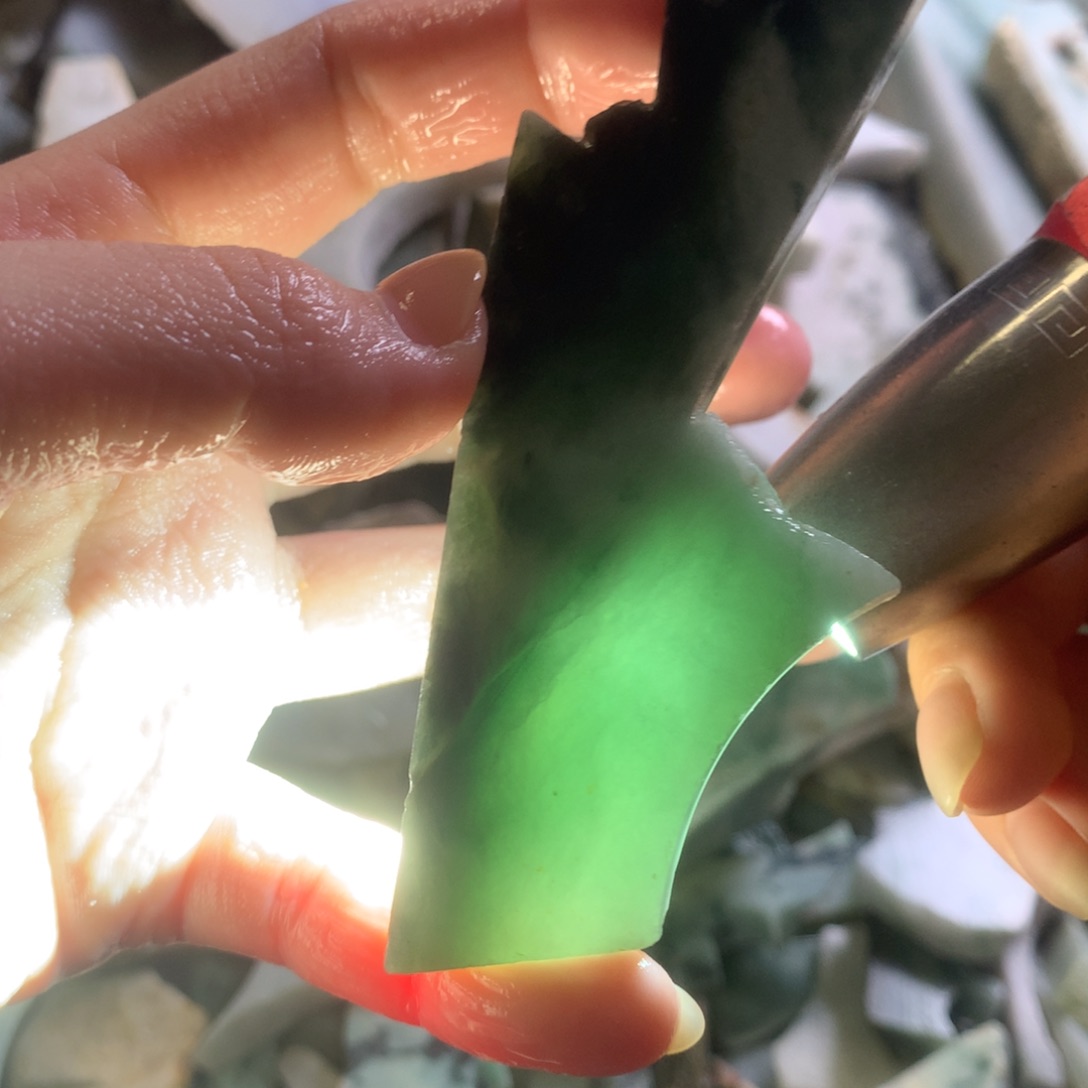 翡翠颈饰未镶嵌缅甸翡翠