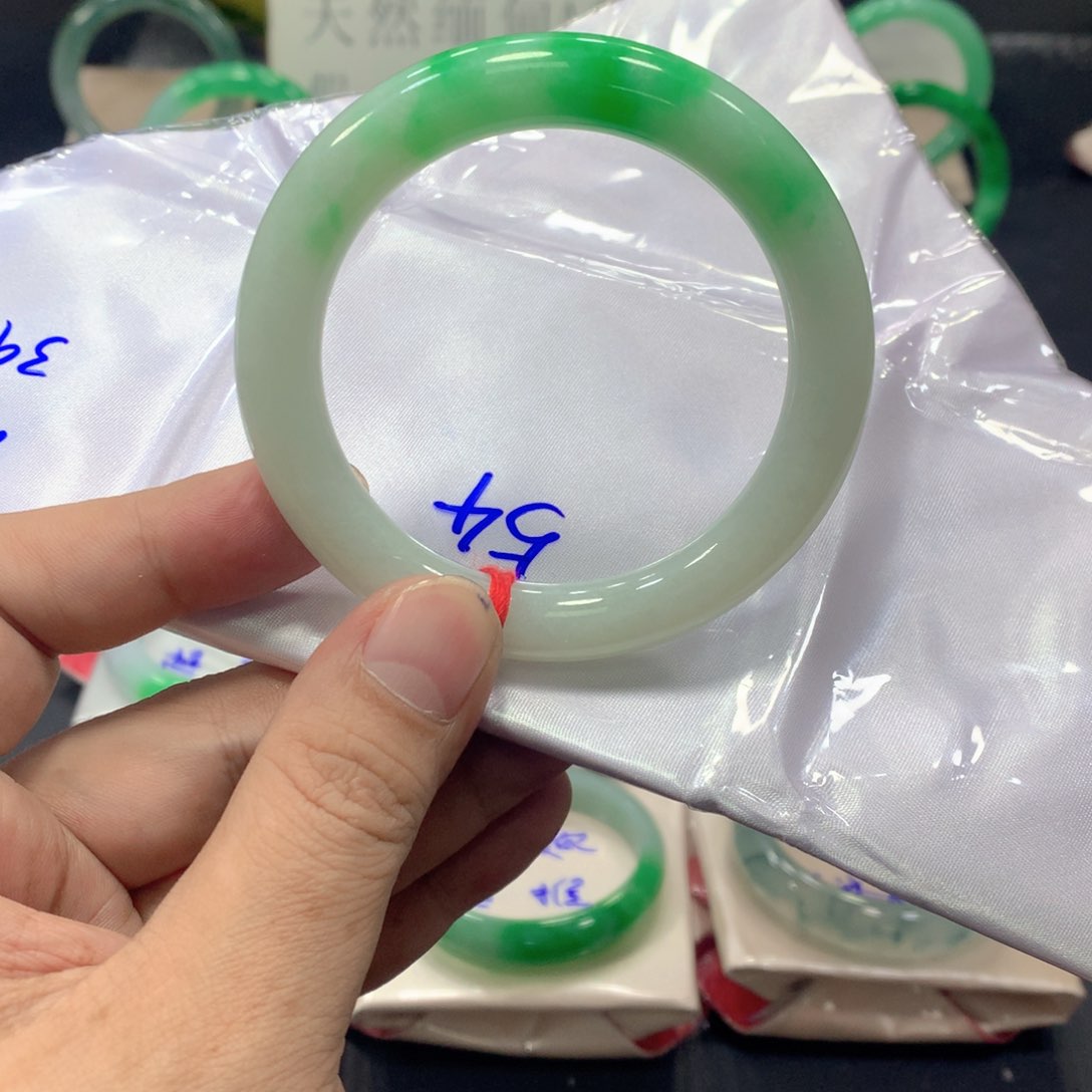 未镶嵌手镯翡翠翡翠