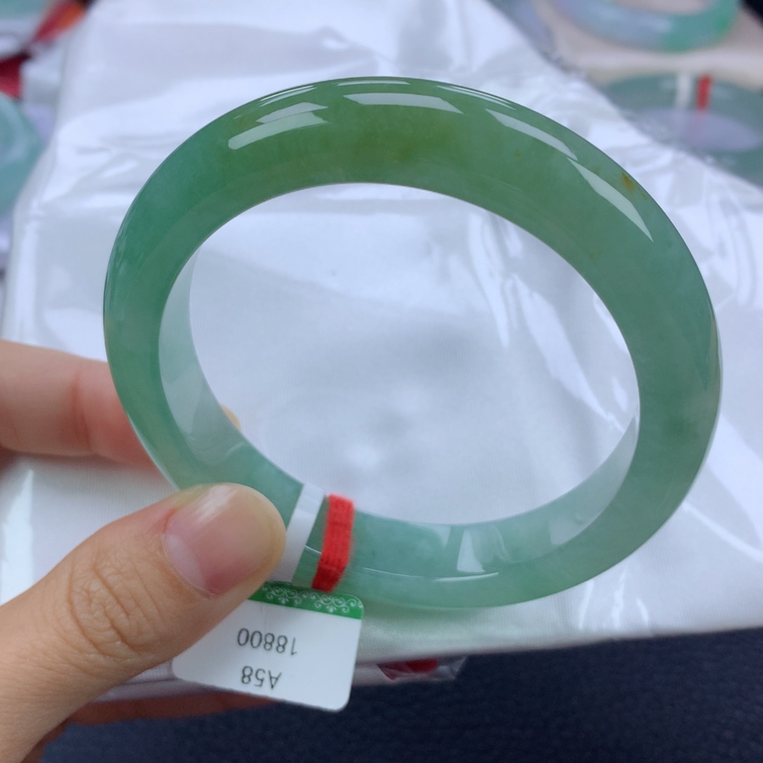 翡翠手镯未镶嵌58 正