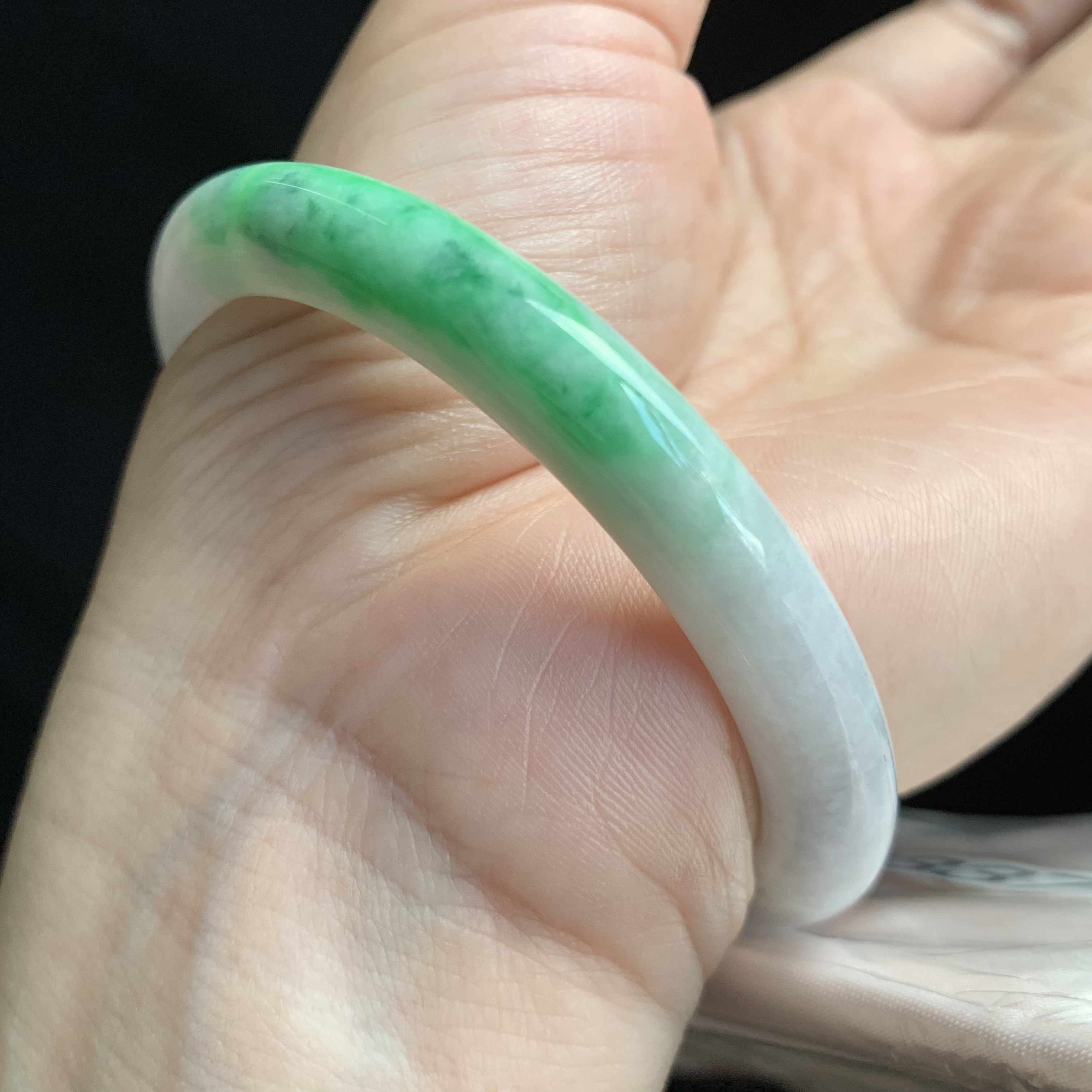 56圈阳绿手镯6337沙眼扣手56.4-8.2-7.8天然窄边飘阳绿翡翠手镯女