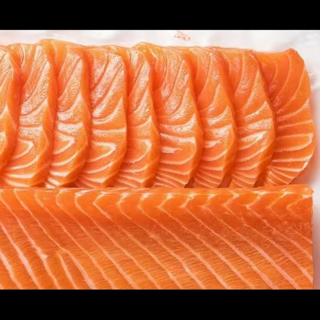 挪威纯肉200克➕希鲮鱼籽半条➕北极贝10片