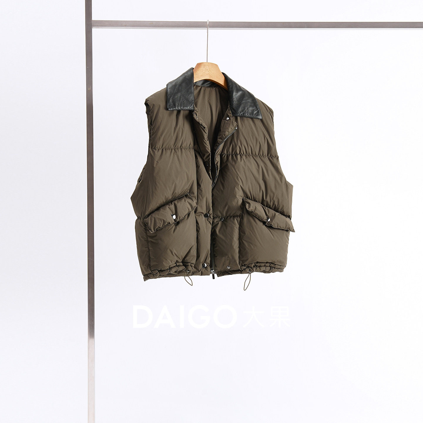 大果store 甜酷机能风～m系皮领95白鹅绒马甲