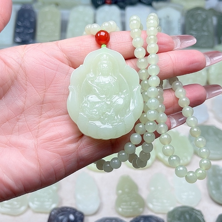 和田玉未镶嵌颈饰