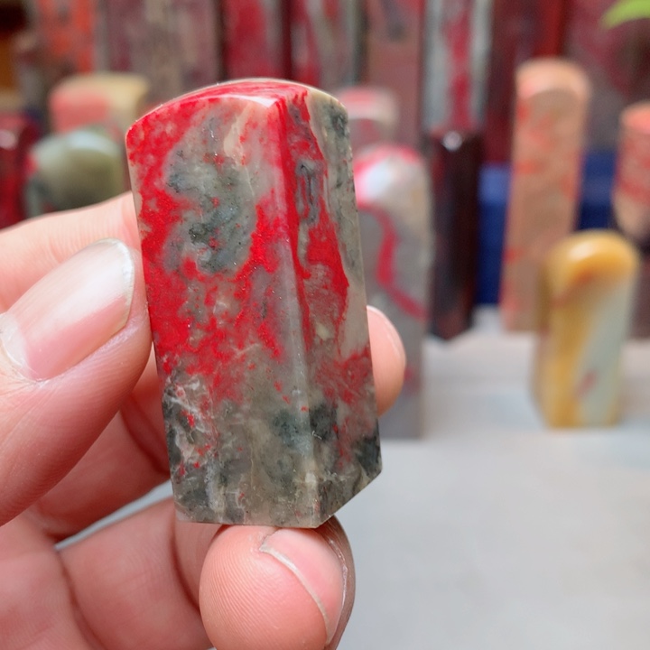 昌化石昌化鸡血石