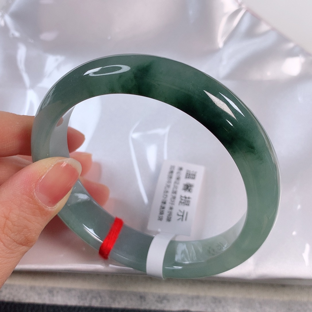 翡翠手镯未镶嵌 正圈