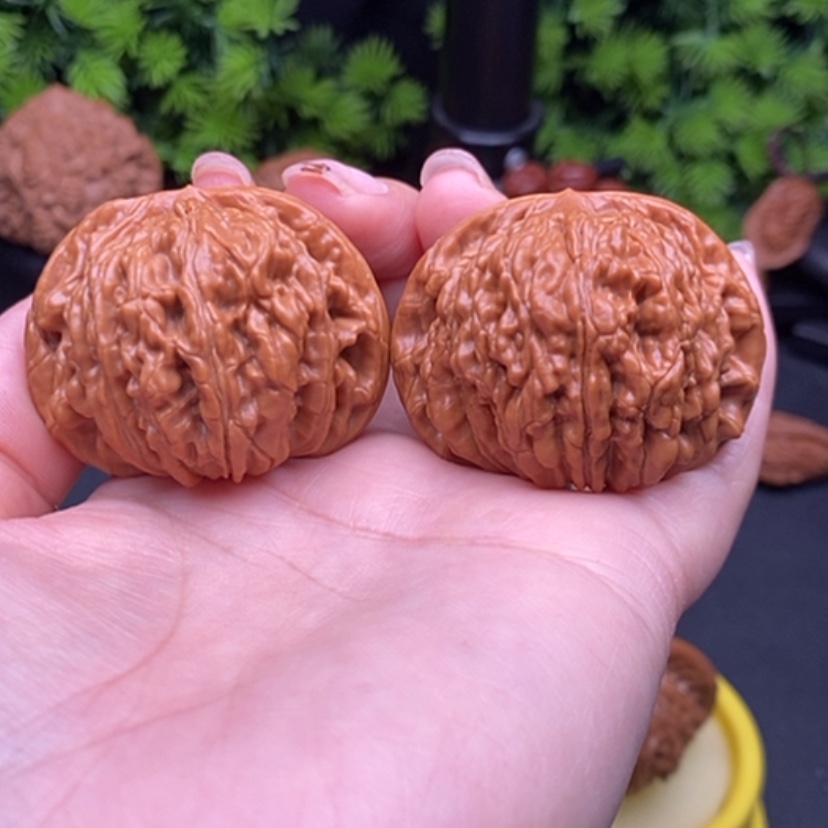 【闪购商品】文玩核桃把件爱****哥楼子