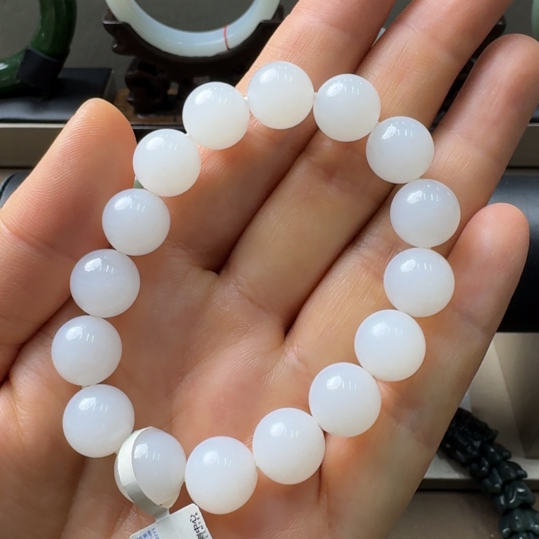 和田玉未镶嵌手串