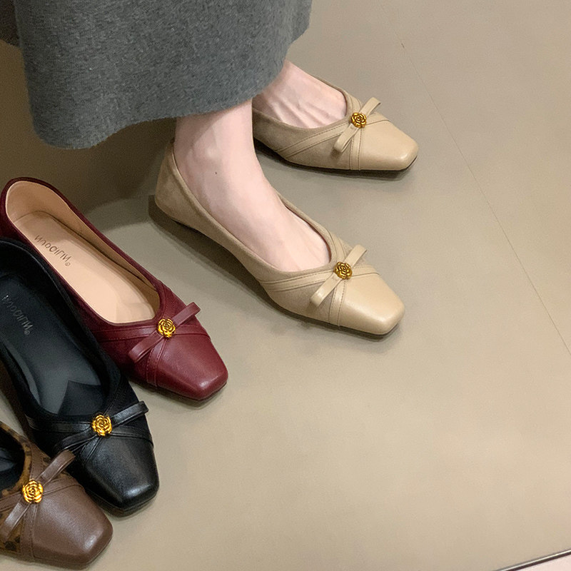 日常通勤方头单鞋外穿山茶花蝴蝶结坡跟女鞋气质优雅鞋