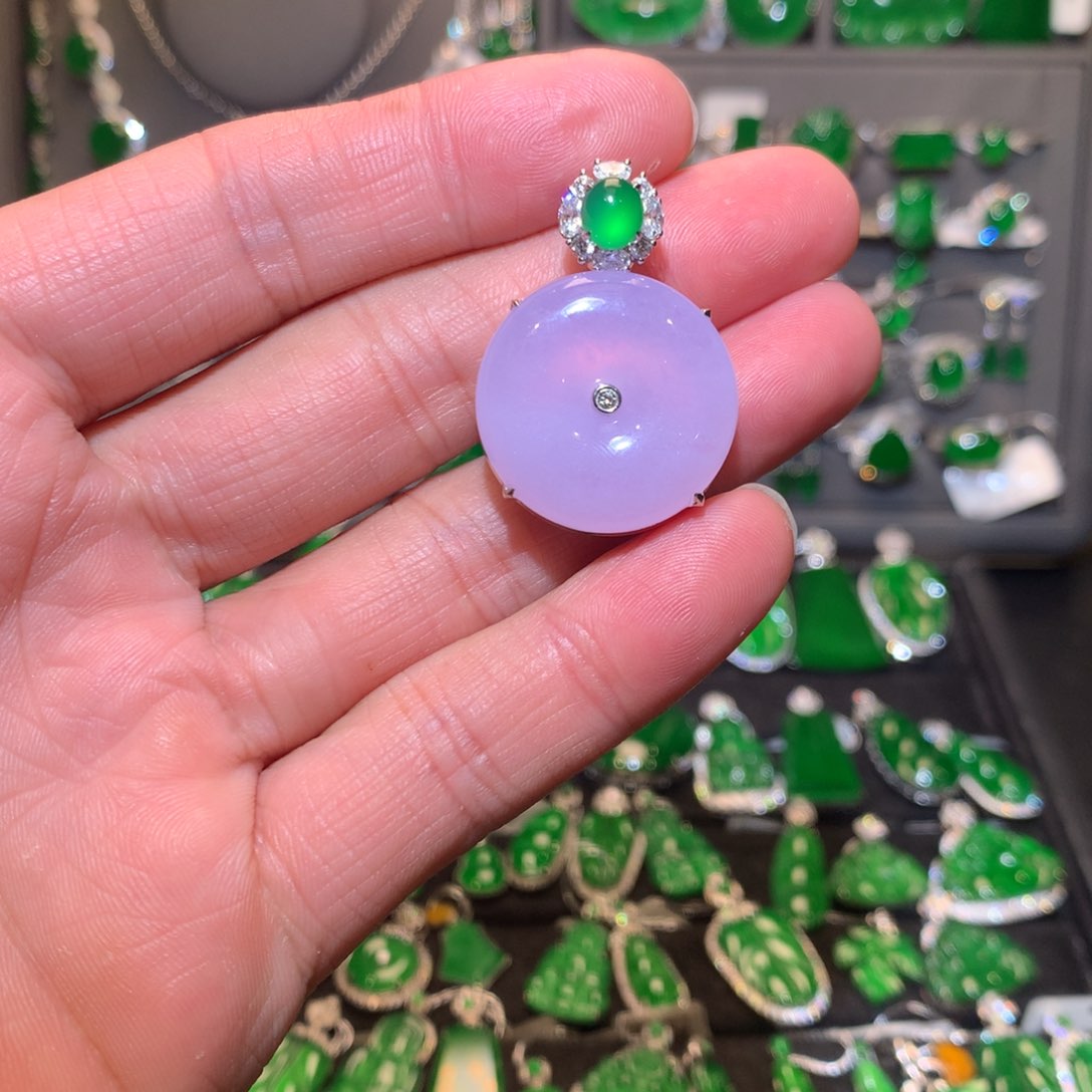 翡翠吊坠(不含链)18K金镶嵌天然翡翠