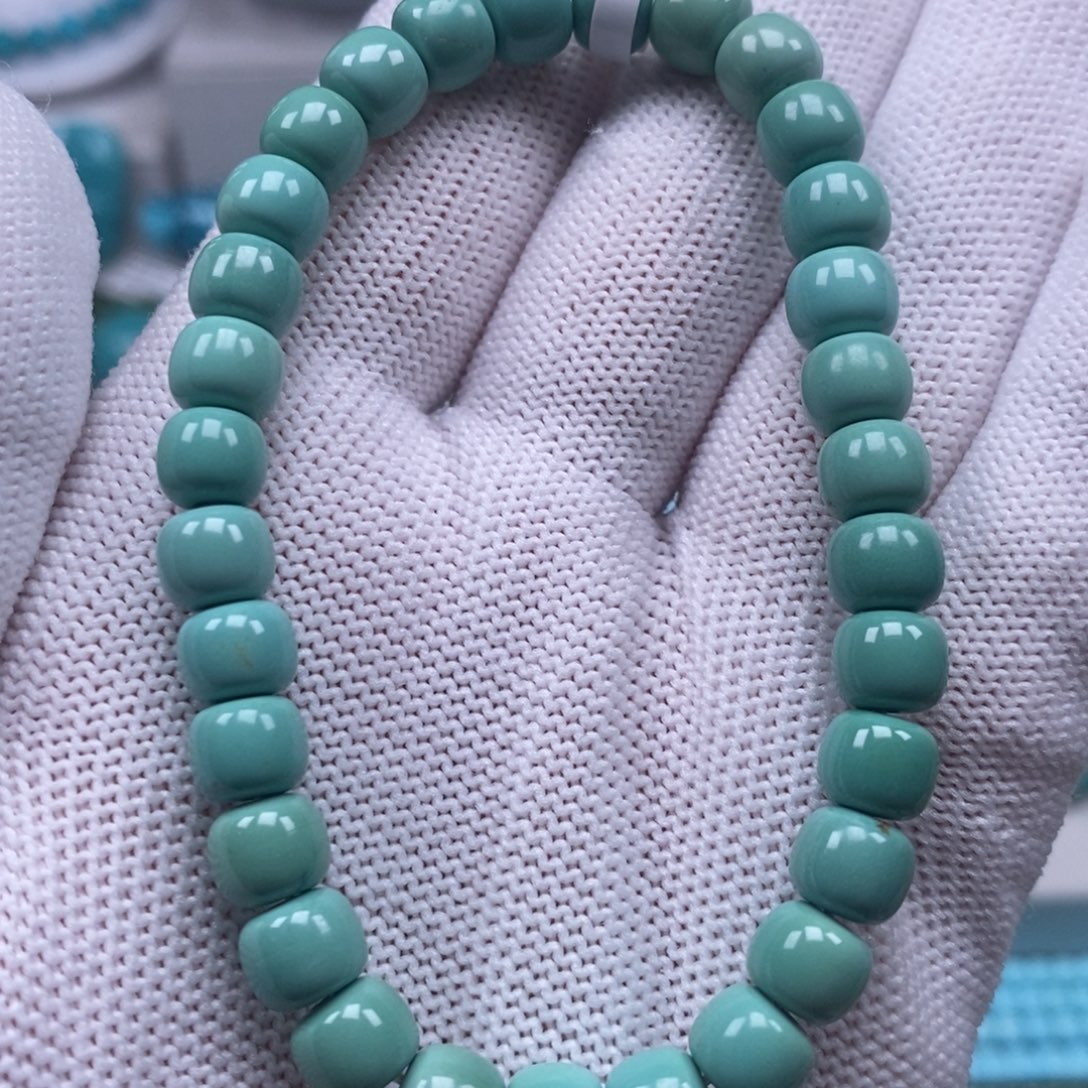 绿松石未镶嵌原矿纯干料绿松石