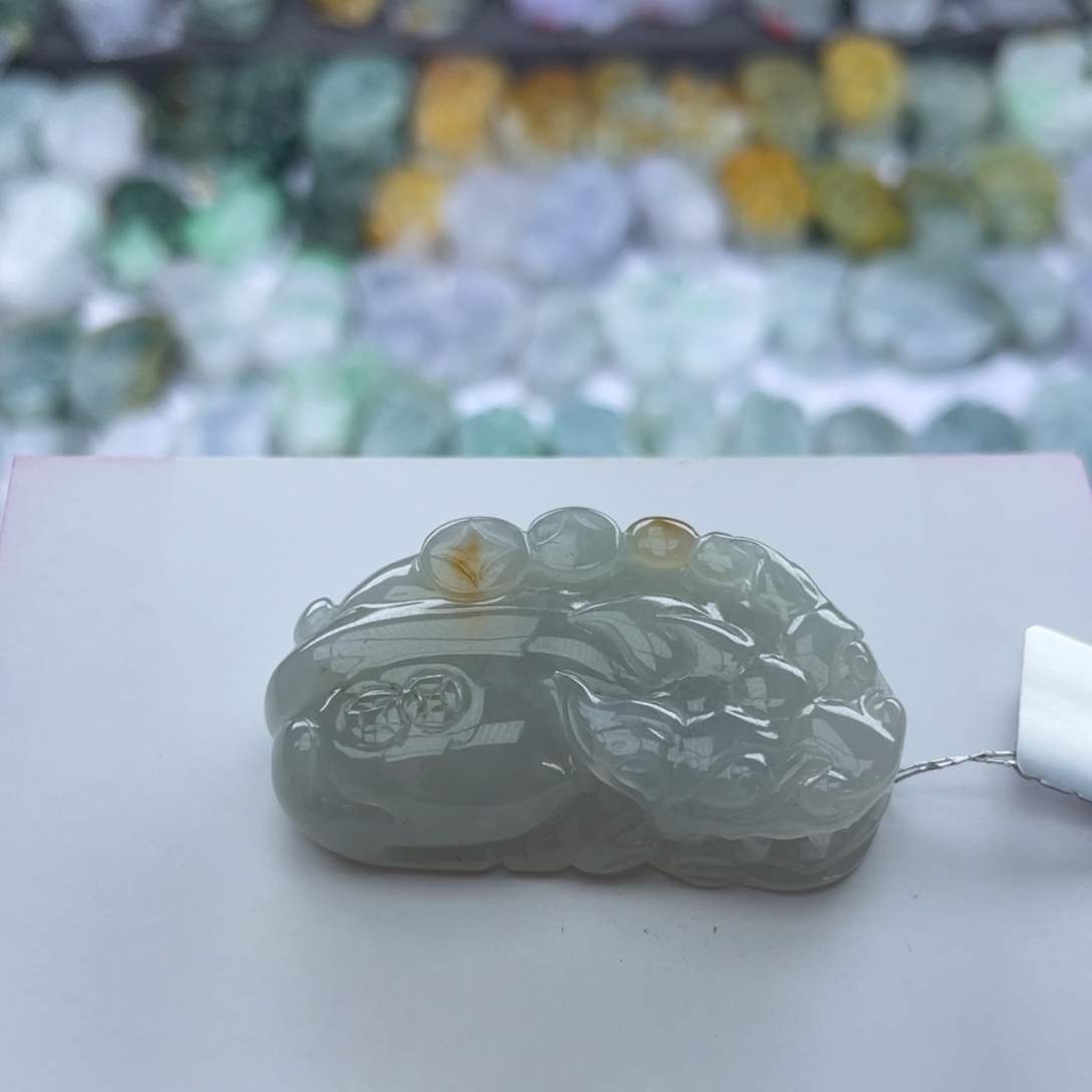 翡翠颈饰未镶嵌貔貅
