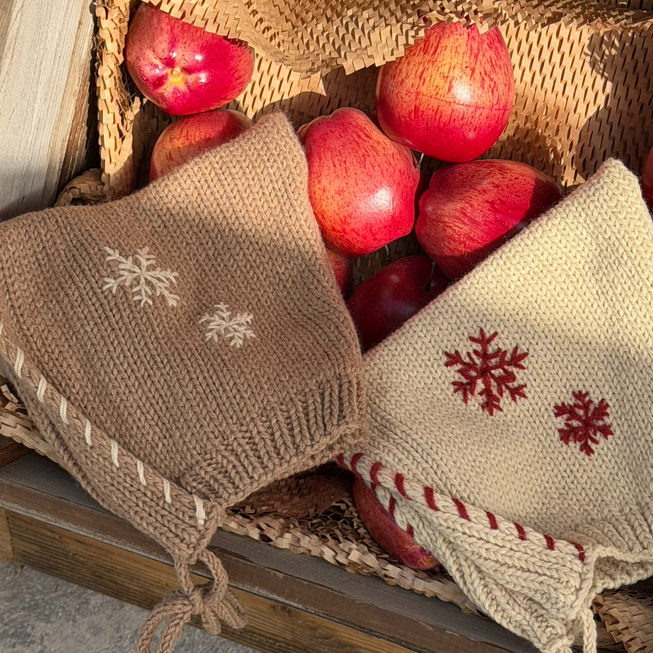 【Happy first】小众复古儿童冬季保暖手勾雪花精灵帽帽子