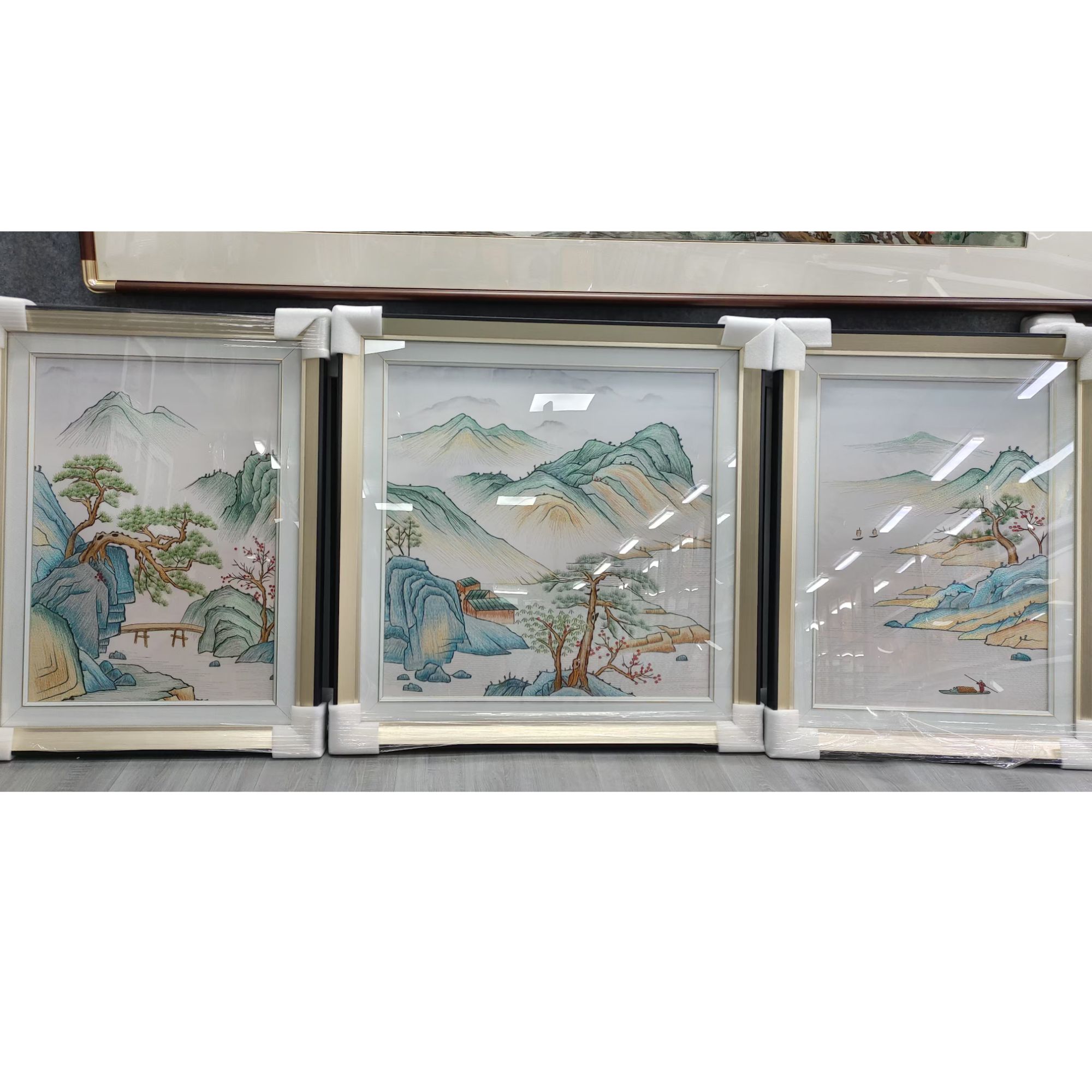 山水三联画织锦绣沙发背景装饰画