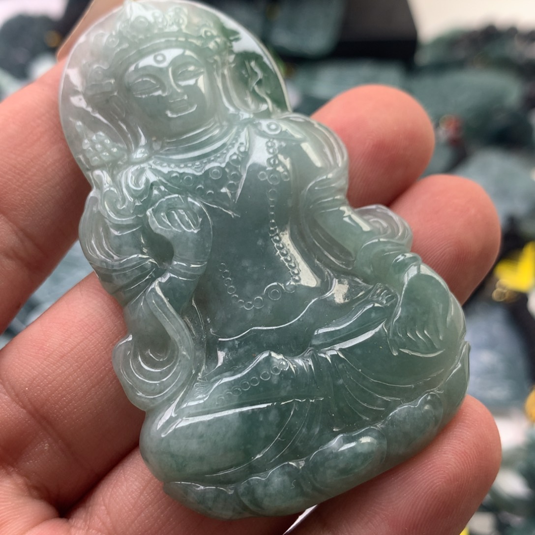 颈饰未镶嵌翡翠度母