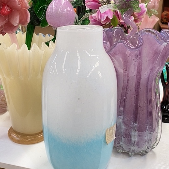 琉璃花瓶高35厘米口径8厘米