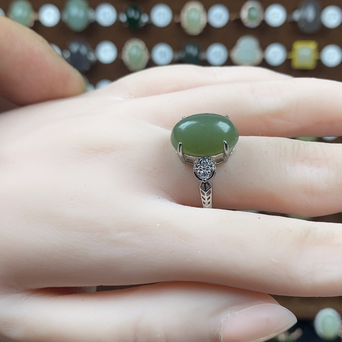 和田玉（青白玉）戒指合金