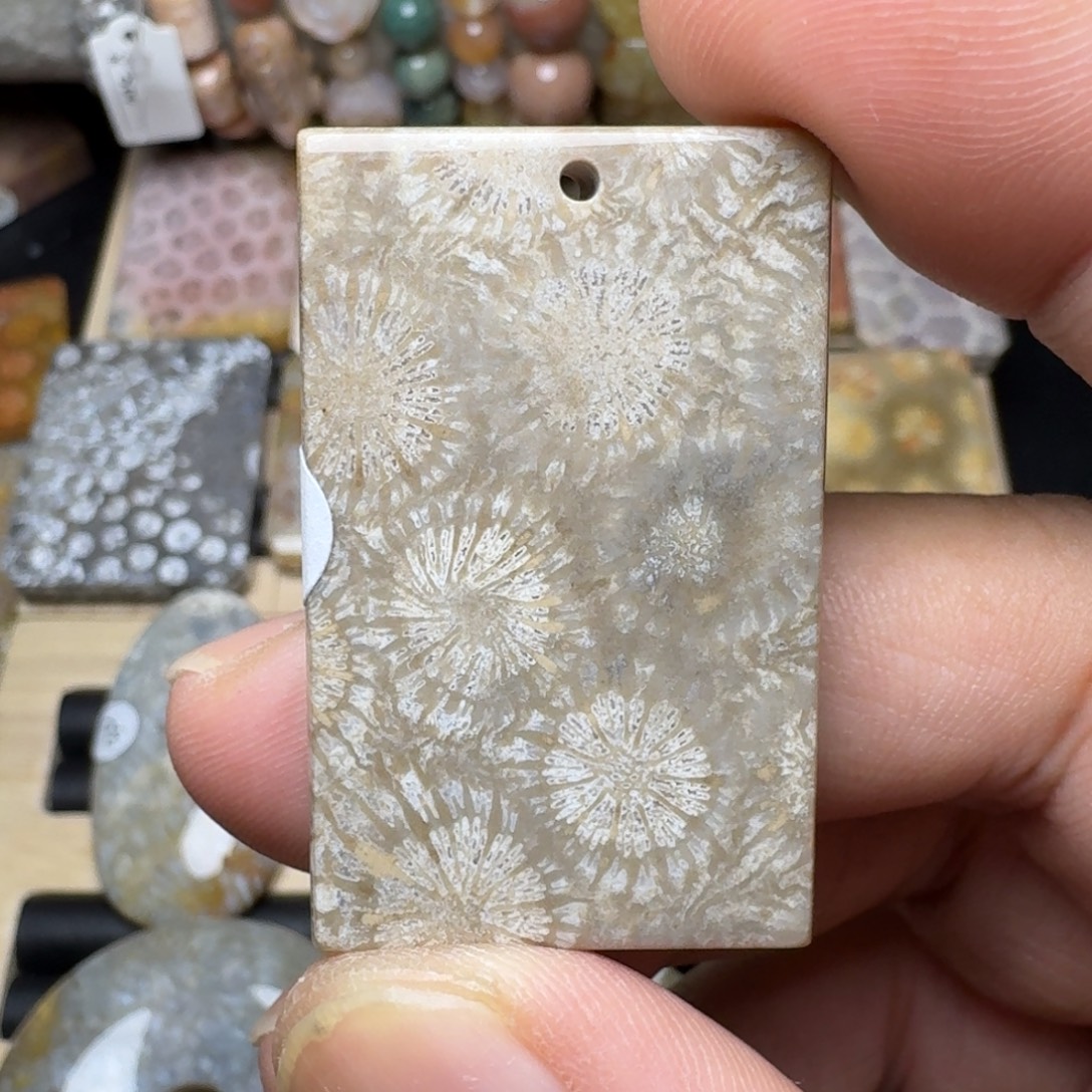 硅化玉未镶嵌纯天然色有机玉石保真色