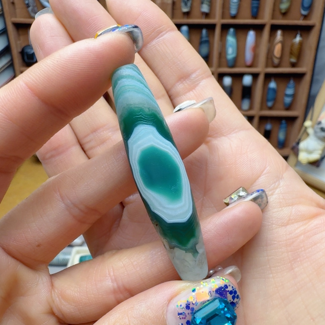 M***J玛瑙/玉髓未镶嵌锁骨