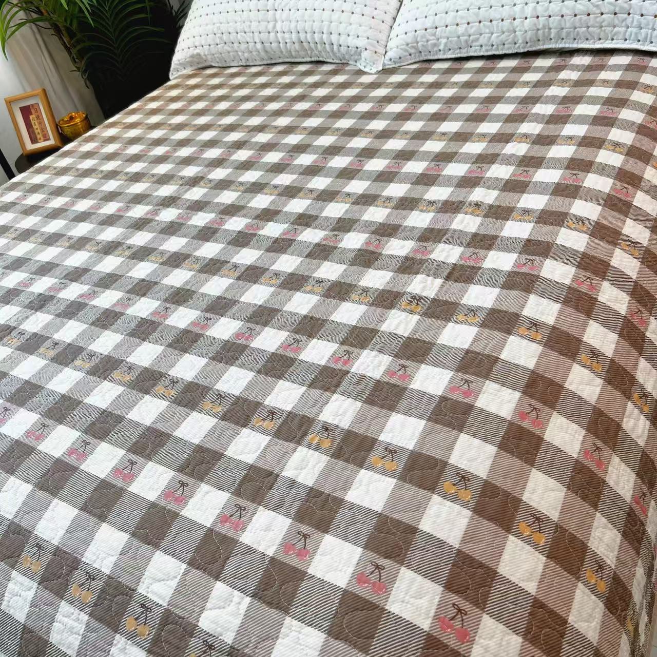 【花季】深棕樱桃斜纹纯棉床盖双人沙发垫三层棉四季用榻榻米床单