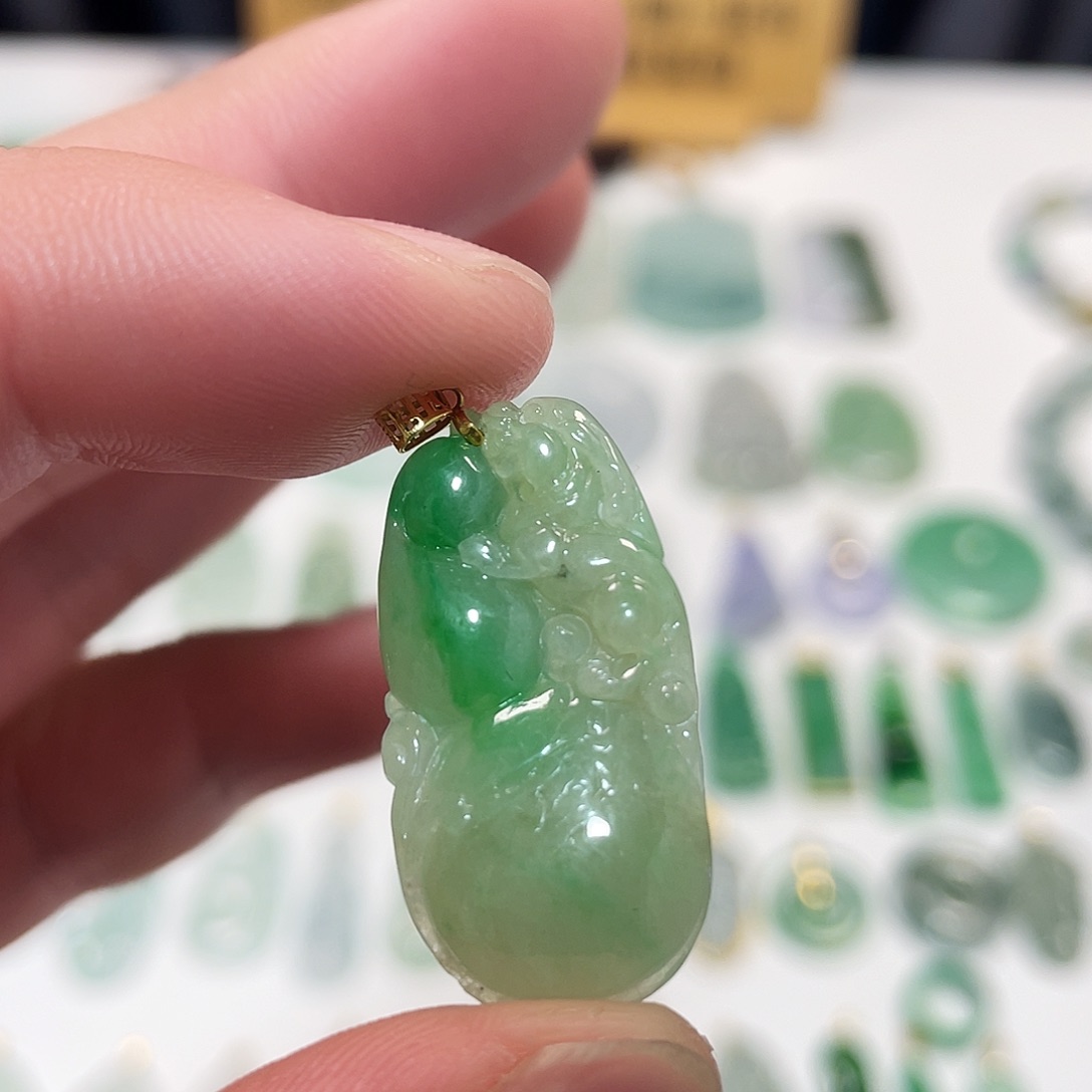 翡翠颈饰18K金镶嵌葫芦