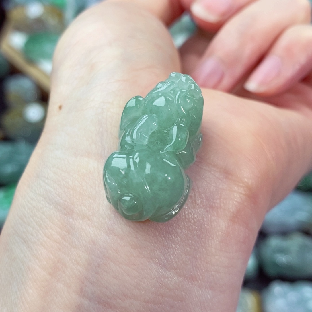 翡翠颈饰未镶嵌天然