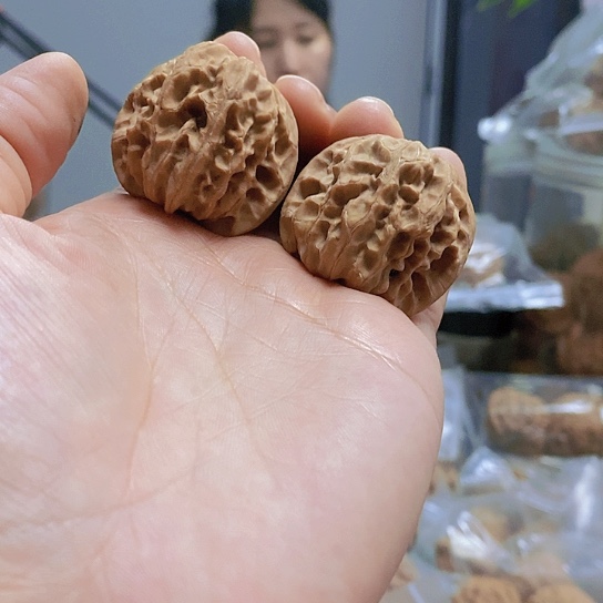 【闪购商品】把件文玩核桃35.5无名蜡皮
