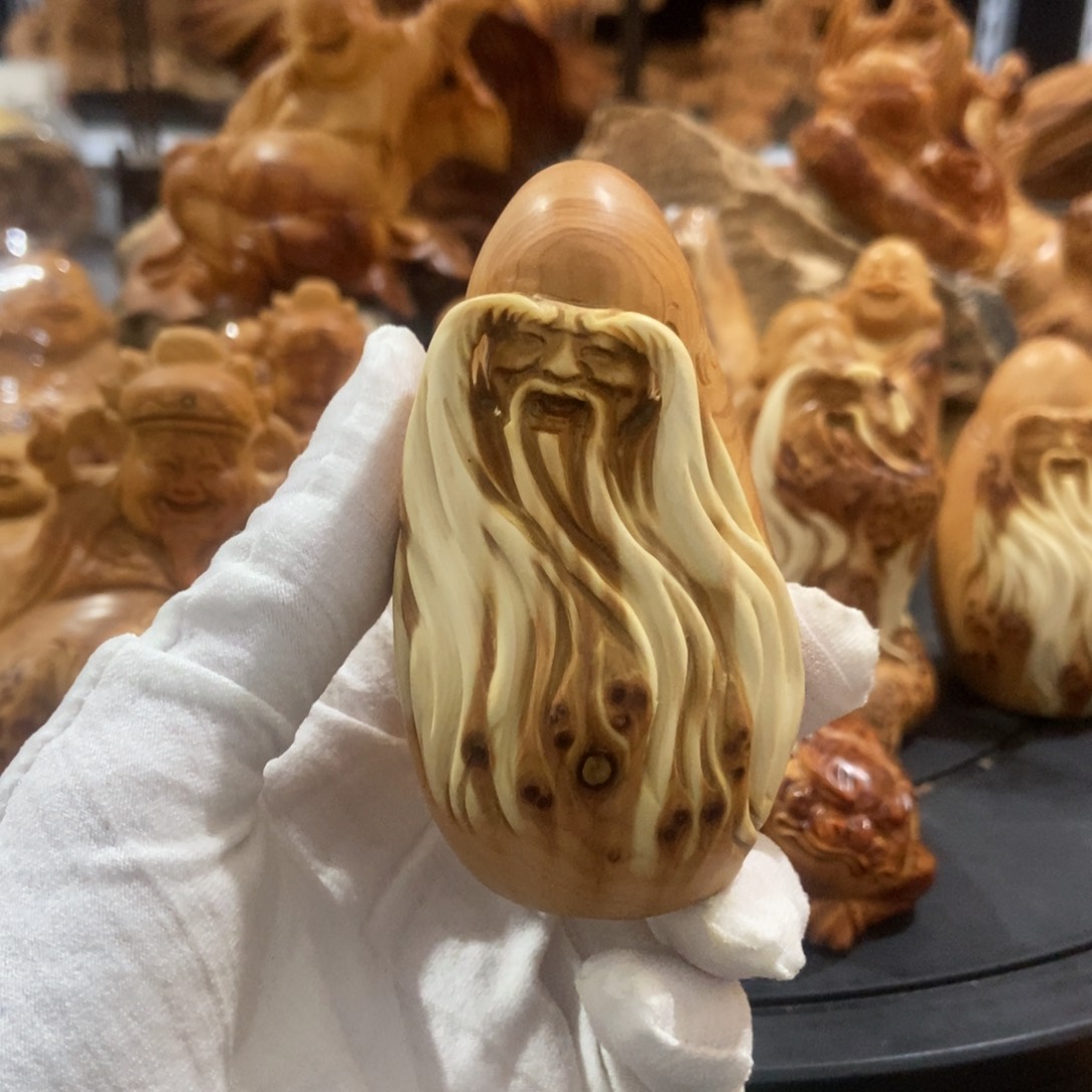 柏木（崖柏）晴***空留疤寿星