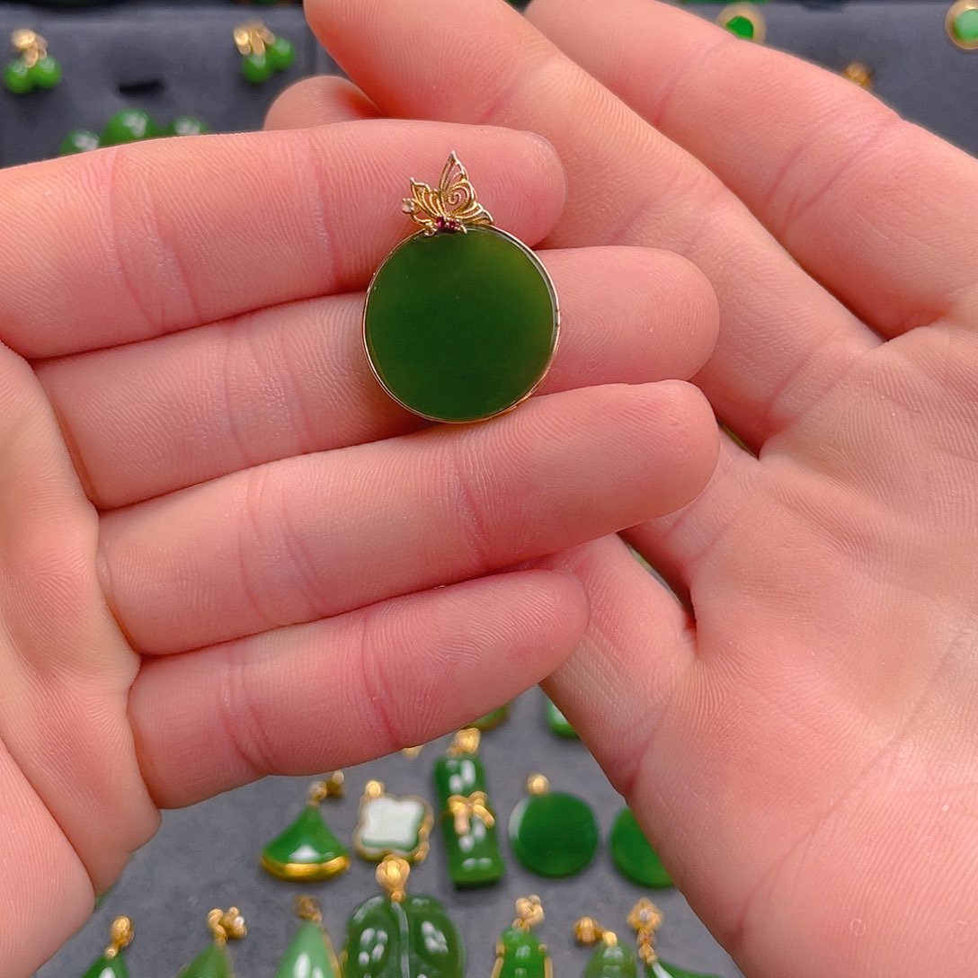 和田玉（碧玉）吊坠(不含链)18K金镶嵌1580