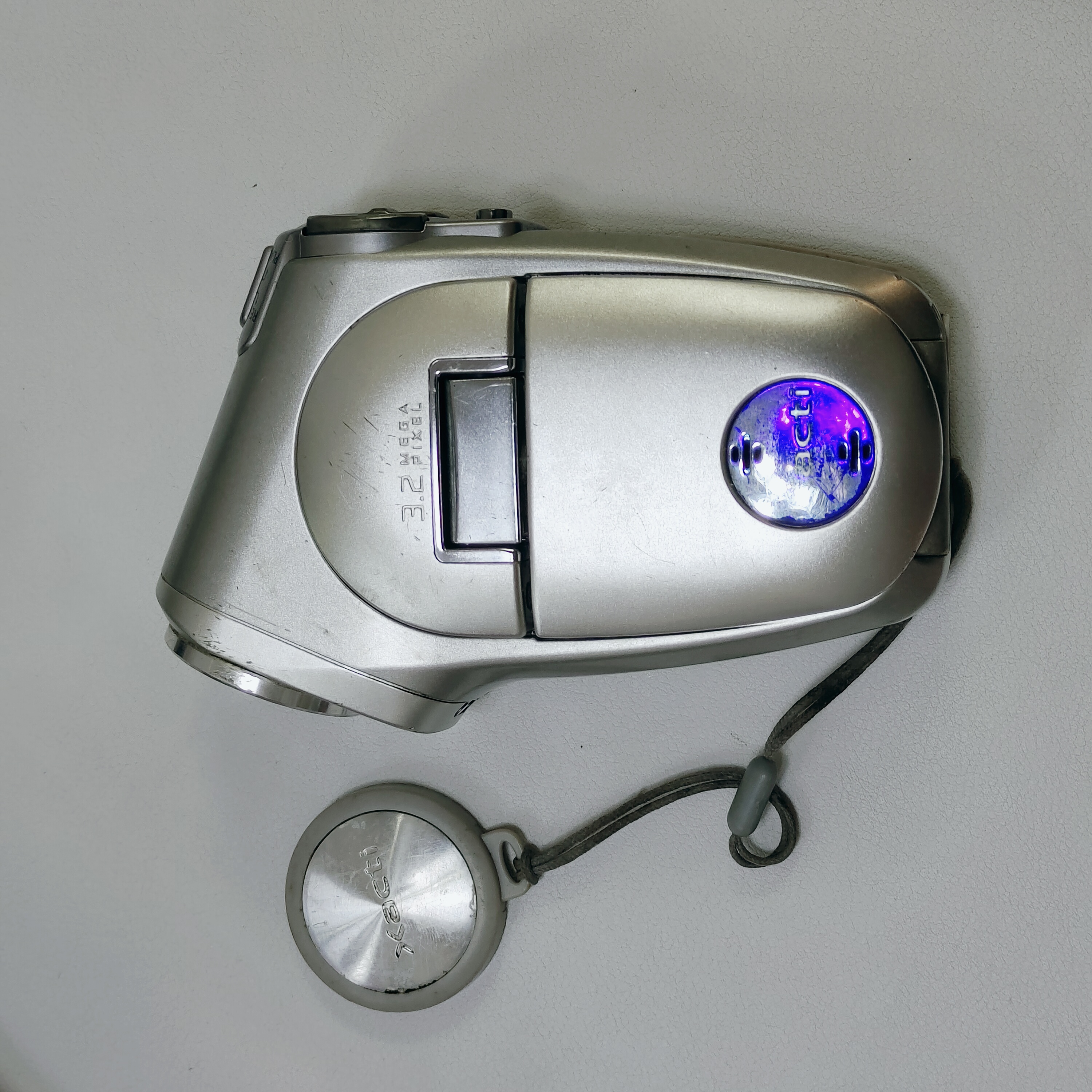 9新  三洋c1中文/屏幕和镜头有灰/手持DV 配件齐全 可录像拍照