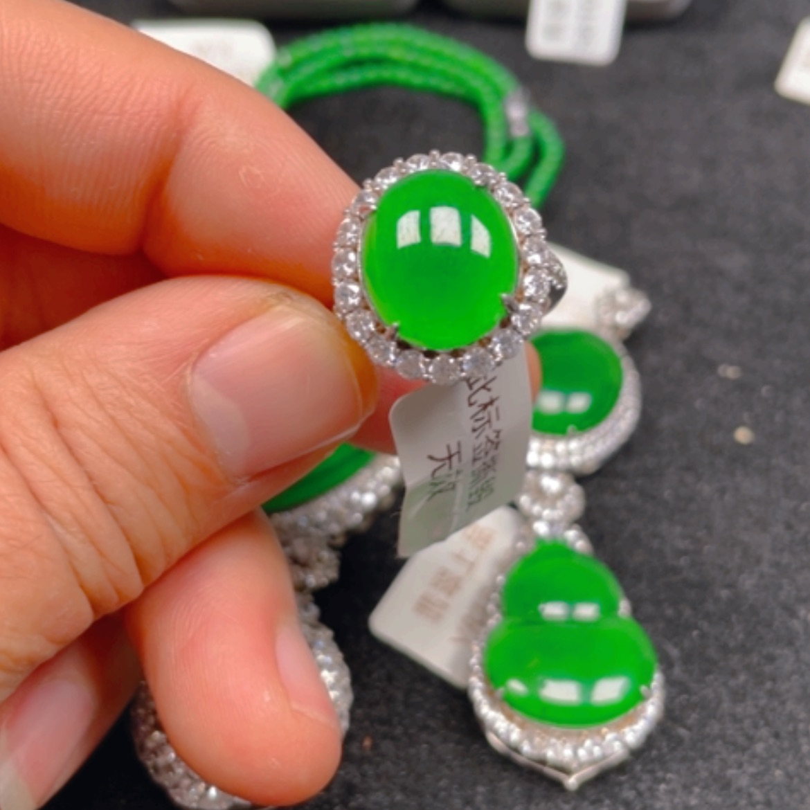 【闪购商品】翡翠颈饰银S925镶嵌戒指