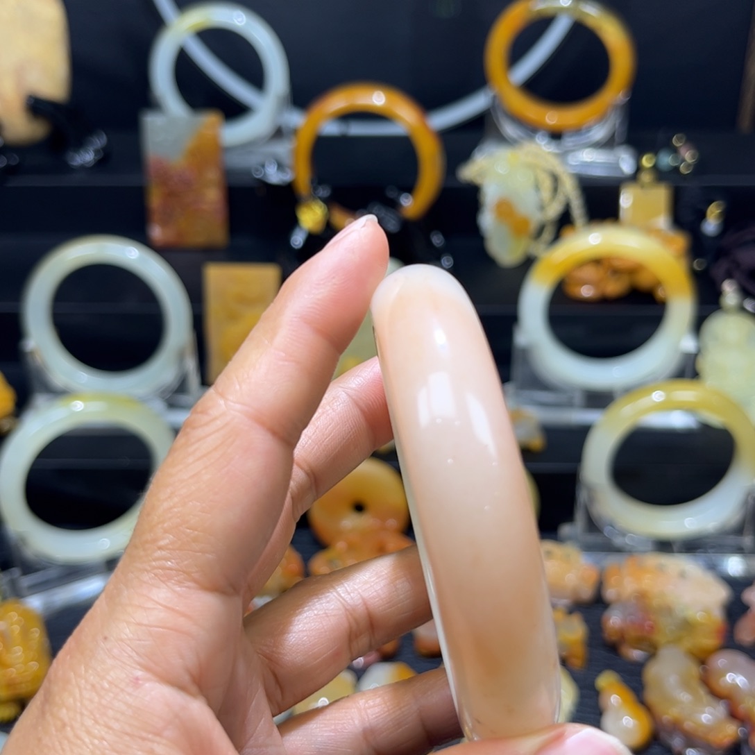 石英质玉（黄龙玉）未镶嵌手镯