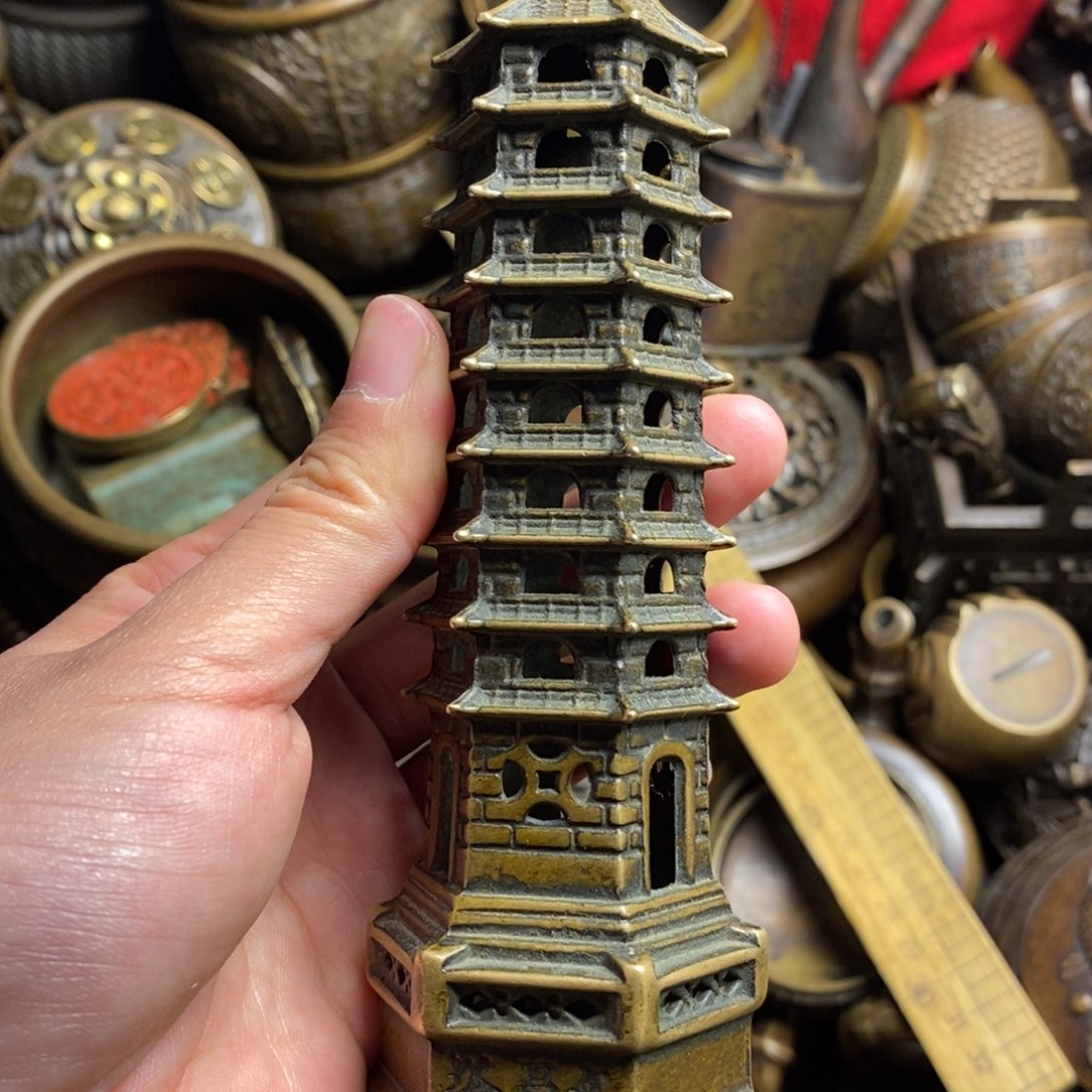 精美铜器做工精良