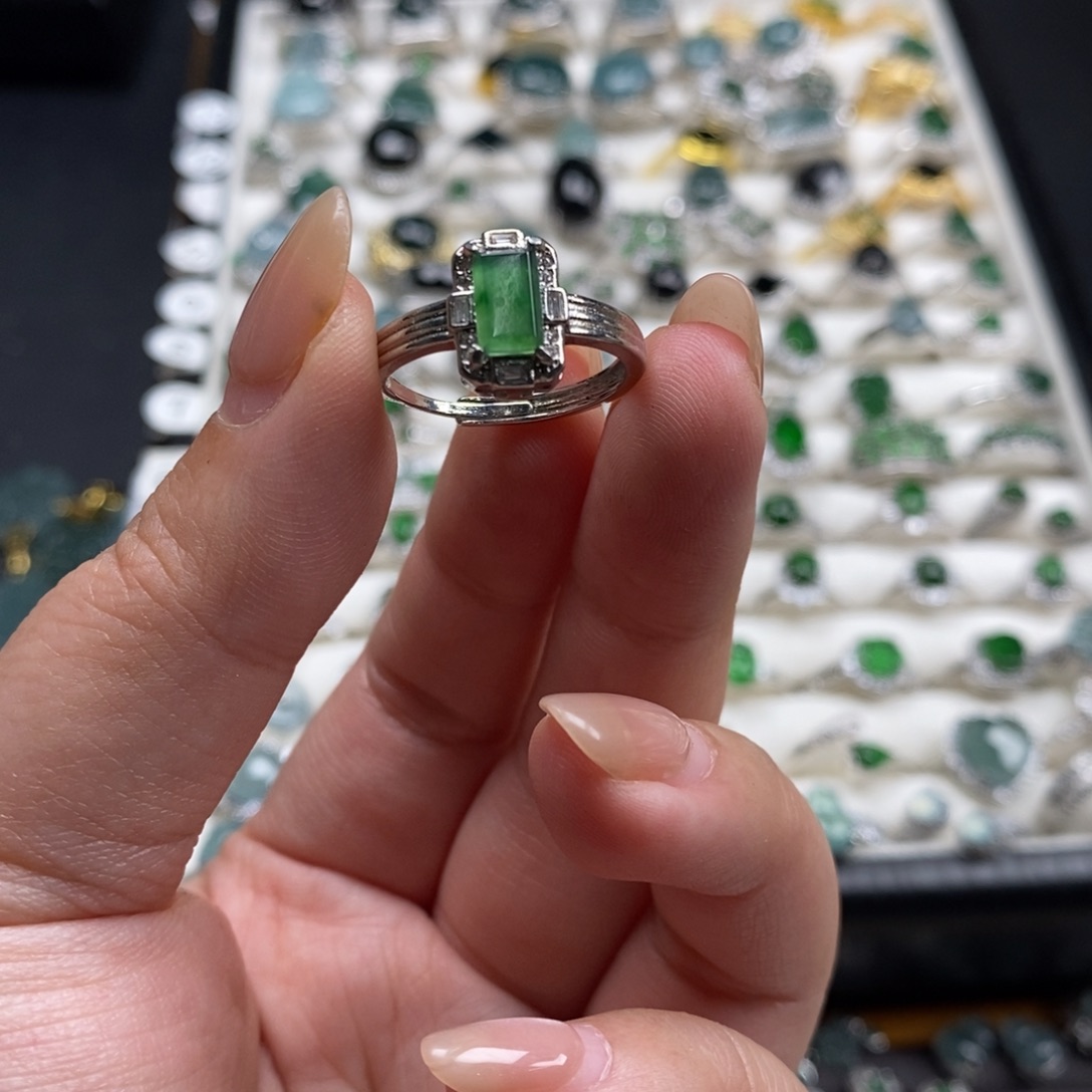 未镶嵌挂件翡翠翡翠