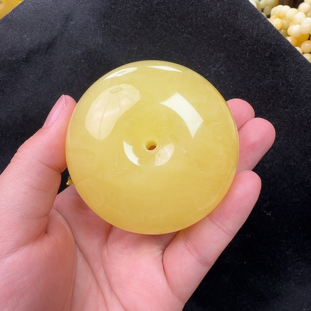 蜜蜡未镶嵌珠宝奇石