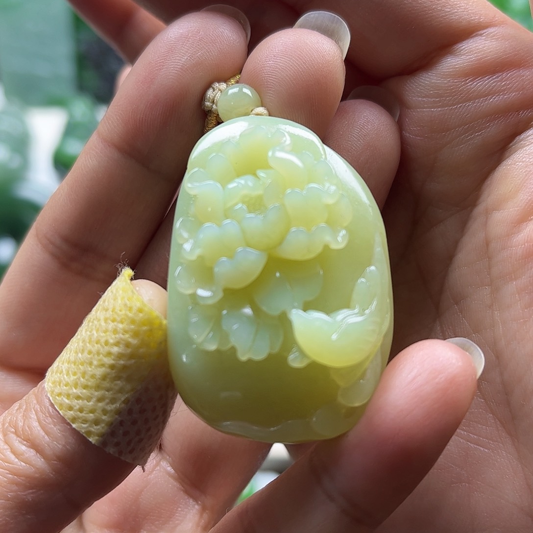 和田玉吊坠未镶嵌