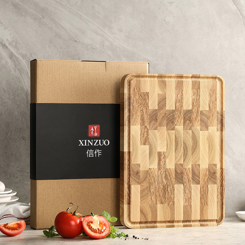 信作食品级实木方格白蜡木户外好用便携整木菜板厨房家用砧板