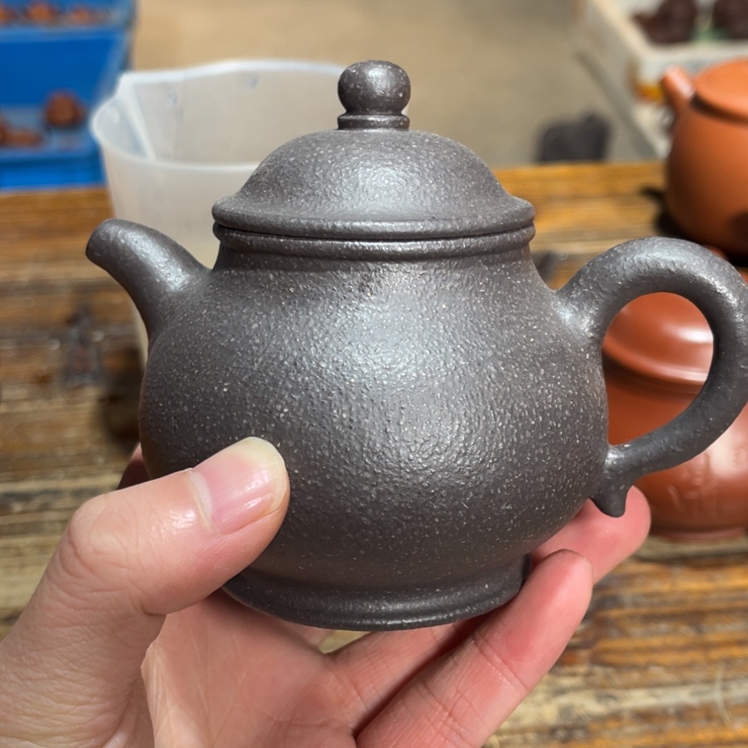 茶壶紫砂紫砂的味道很